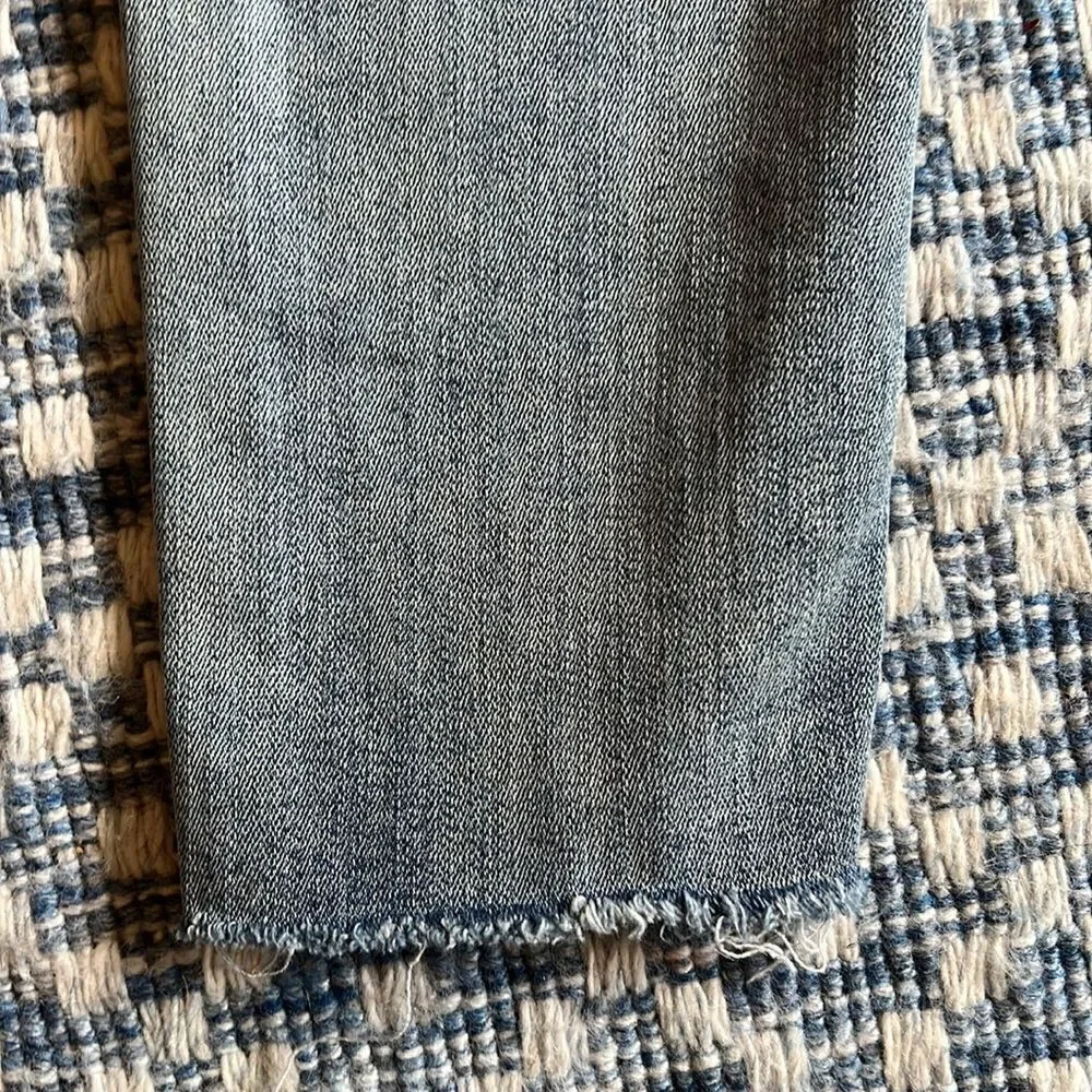 Gap Denim Girl’s Size 25 R Distressed Ankles & Back Pocket Rims Blue Jeans